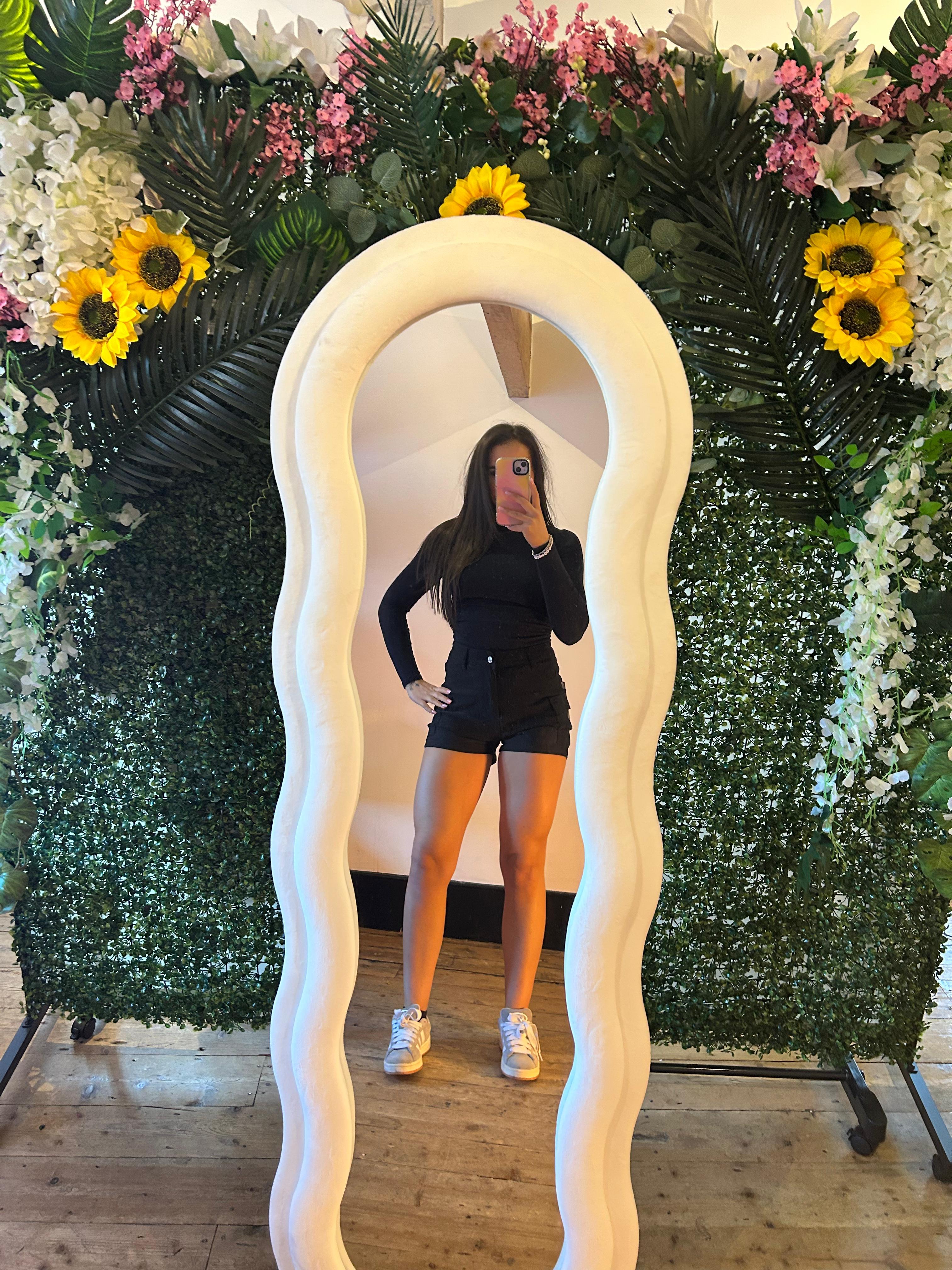 Women’s Black Pocket Detail Stretch Shorts