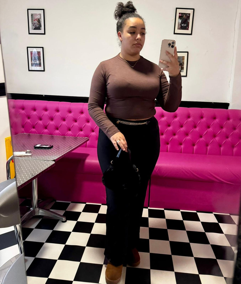 GOLD CHAIN BELT DETAIL A LINE PULLUP TROUSERS