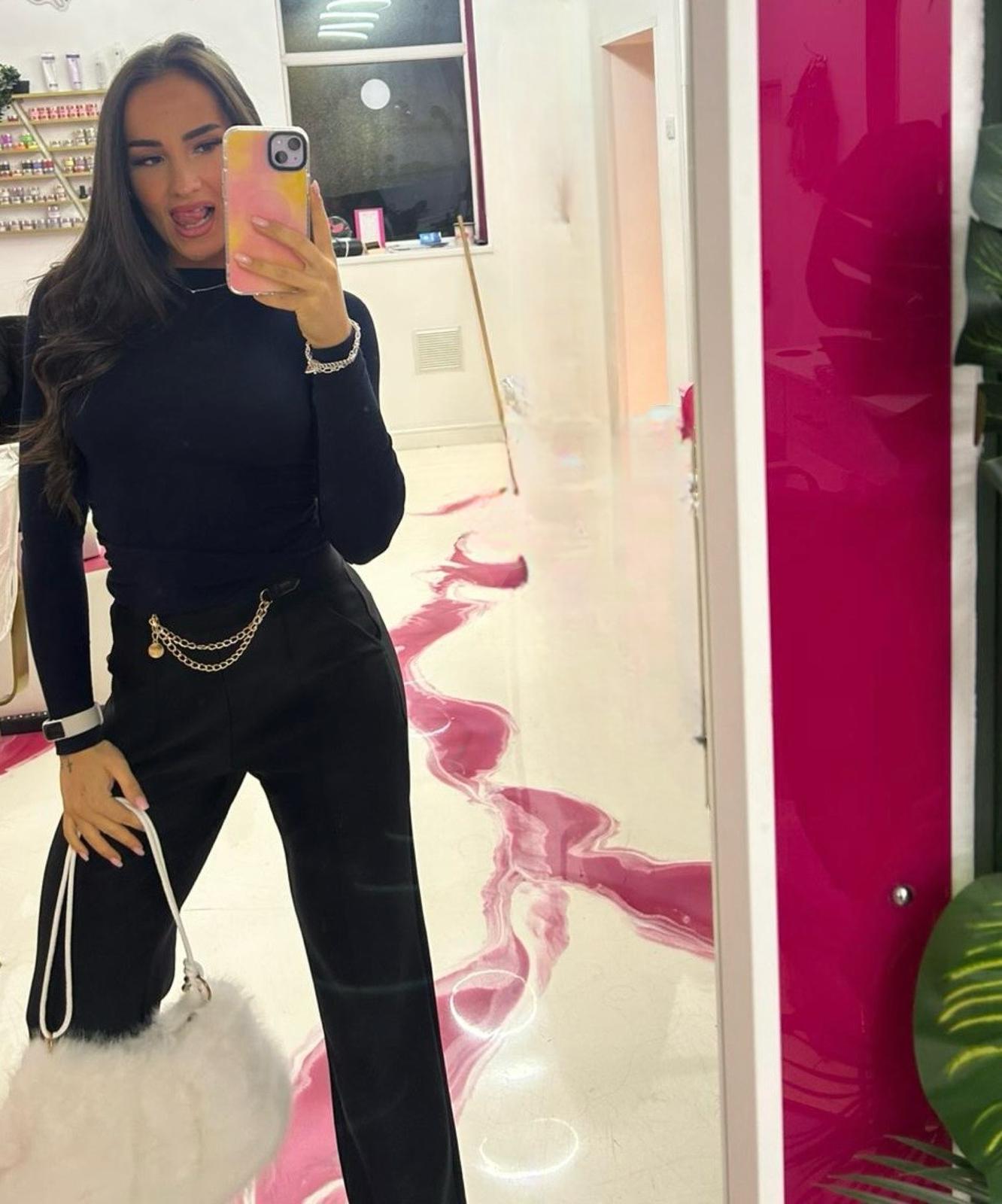 GOLD CHAIN BELT DETAIL A LINE PULLUP TROUSERS