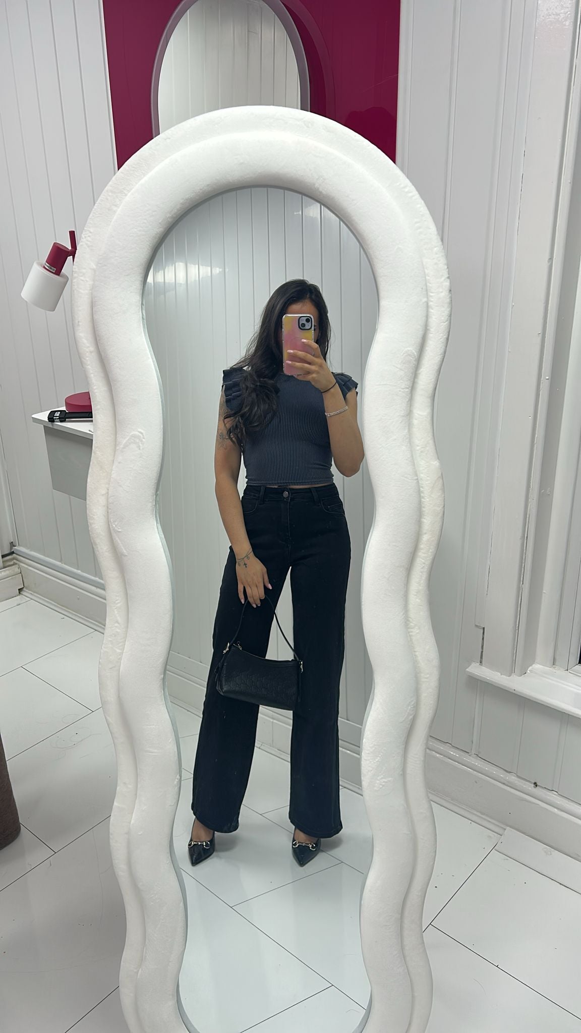 RUFFLE TRIM RIB KNIT TOP